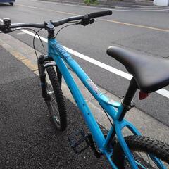 中古自転車３３０２　２０１７年頃モデル　HOOK  DIAMONDBACK　27.5インチ　8段ギヤ　フロントサスペンション　前後ディスクブレーキ　アルミフレーム　フレームサイズ５００㎜　身長170センチ以上の画像