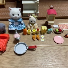 （お取引中）シルバニアファミリー　赤い屋根の大きなお家ギフトセットの画像
