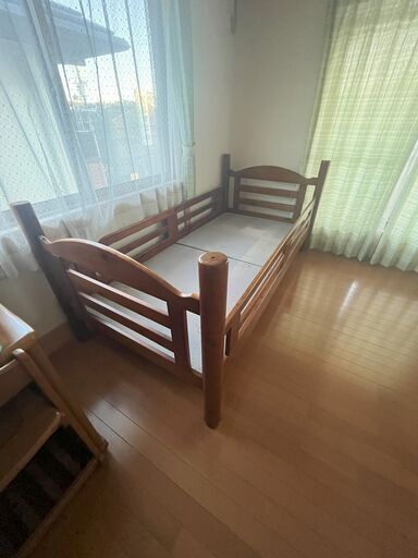 シングルサイズ　１台　子供部屋で使用のベッドです