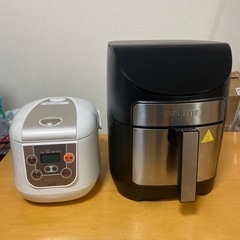 フライヤーと炊飯器