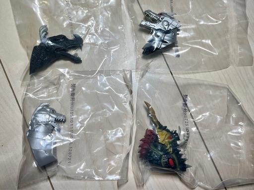ゴジラ 一番くじ E賞 モンスターヘッドマグネット