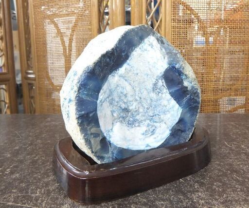 青メノウ 1420g 青瑪瑙 メノウ アゲート 原石 鑑賞石 自然石 天然石 台座付き オブジェ インテリア 札幌市 屯田店