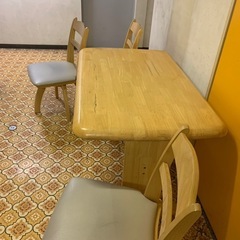 テーブル　イス