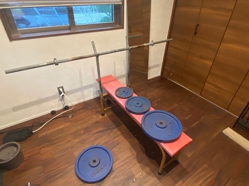 ベンチプレス（ベンチ、シャフト、ウェイト）