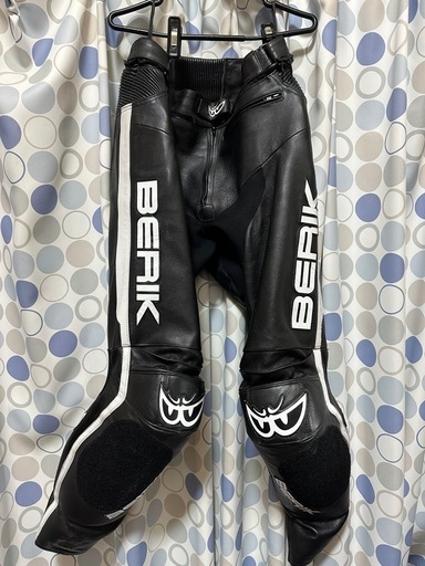 ❗️値下❗️BERIK 革パンツ　セパレートつなぎ　サイズ56