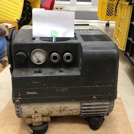 【中古】【店頭引取限定】MAKITA AC6511 コンプレッサ 13200円