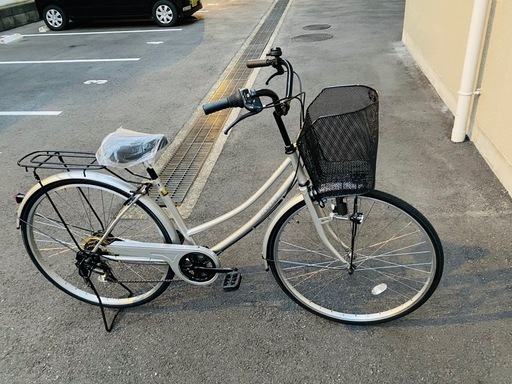 ※決まりました※　27インチ の普通のママチャリに、6段変速がついてる中古自転車デス！後ろタイヤ、チェーンなど新品！ピカピカですよー！