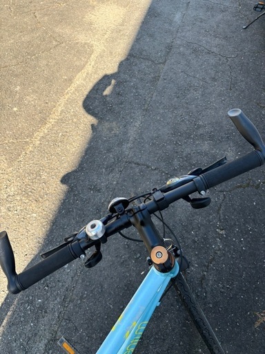 クロスバイク momentum ineed S-1 7段変速 ホワイト 配送無料