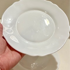 値下げ⭐️白いお皿　軽い薄いお皿　3枚　アルク　フランス　の画像