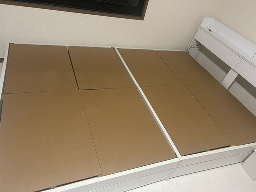 ベッドフレーム　ダブル　収納付き