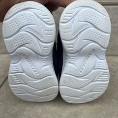 SKECHERS キッズスニーカー 黒 13.0の画像