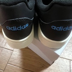 adidasスニーカー25cm新品の画像