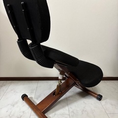 腰痛改善❗️チェアー【 調整ダイヤル54~67.5cm 背もたれ付 キャスター付き】 ブラック の画像