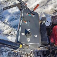 ホンダ除雪機HS760 セル始動OK上下左右電動シューターモデル　七馬力の画像