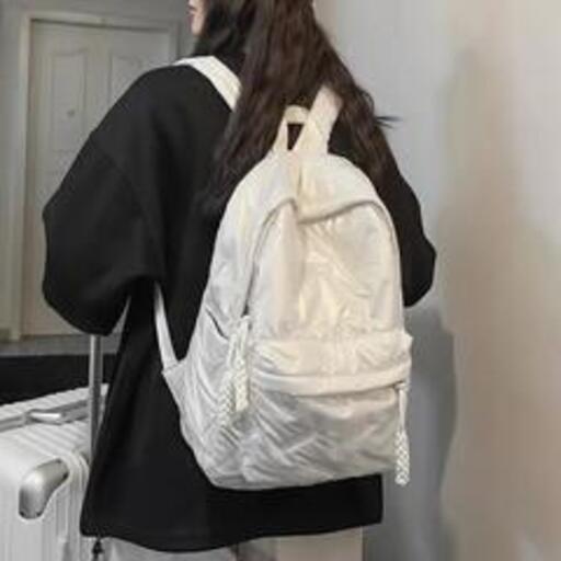 シンプルで可愛い多機能カジュアルバックパック