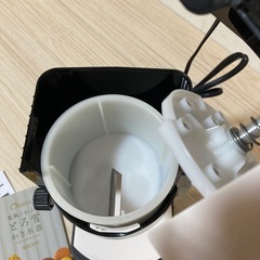 電動ふわとろ雪かき氷器の画像