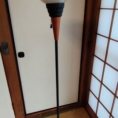 フロアスタンド　間接照明の画像