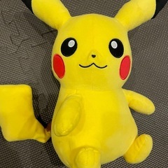 ピカチュウ　ぬいぐるみ
