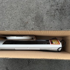早めに買うのがお得！！　早い者勝ち！　首振りカーボンヒーターの画像