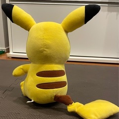 ピカチュウ　ぬいぐるみの画像