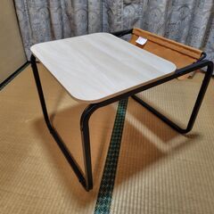 IKEA 　1人用ソファー ◇サイドテーブル付◇の画像