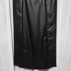 タグ付き新品未使用　Lサイズ　タイトスカート　黒色　合成皮革　スリットの画像