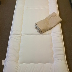 【美品】ニトリ シングル敷布団 
カバー付