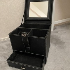 ニトリ　　　コスメボックス　黒の画像