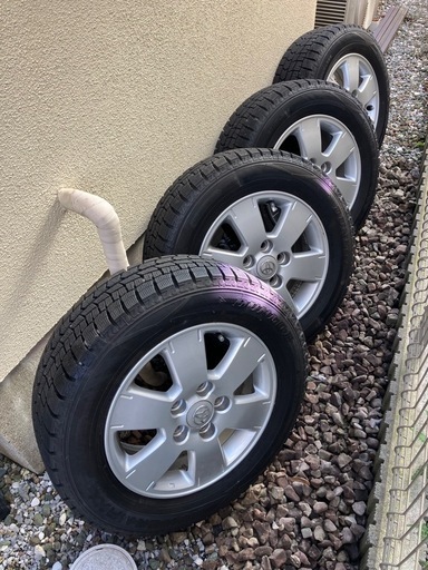 スタッドレスタイヤ　195-65-R15