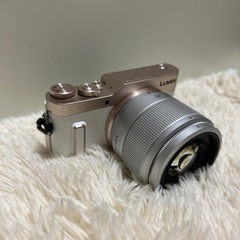 パナソニック ミラーレス一眼カメラ ルミックス GF90 ダブルレンズキット 標準ズームレンズ/望遠ズームレンズ付属 ホワイト DC-GF90WA-W★初心者向け★の画像