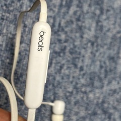 Apple Beats A2295 ワイヤレスヘッドホンの画像