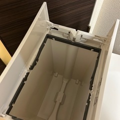 ゴミ箱の画像