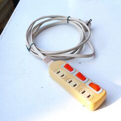 テーブルタップ　延長コード　約２ｍ