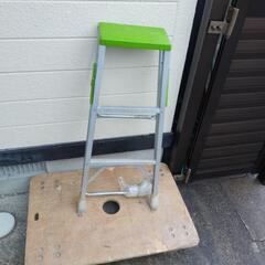 【耐荷重100キロ】脚立　踏台