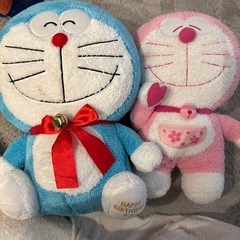 ドラえもん　　ぬいぐるみ　２つの画像