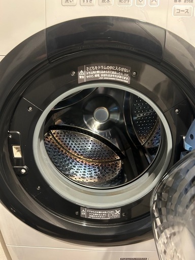 半額　美品　購入後3年以内です　ドラム式洗濯機　SHARP ES-S7F