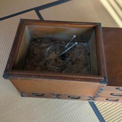 木製長火鉢　の画像