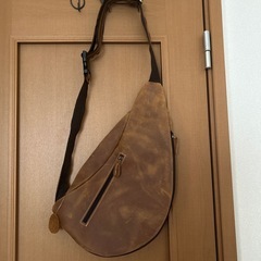 本革　ボディバッグ　メンズの画像