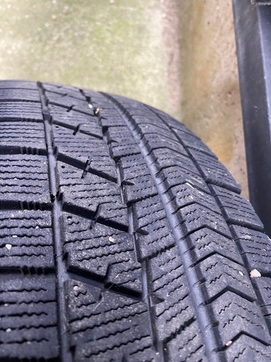 スタッドレスタイヤ　　　165／70R14