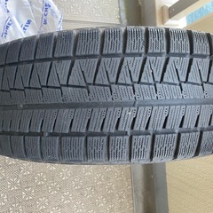 スタッドレスタイヤ、ホイールの画像