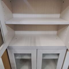 リサイクルショップどりーむ天保山店　No15354　食器棚　白色　可愛くてオシャレですよ～　お手頃価格　写真参照　オススメ商品ですの画像