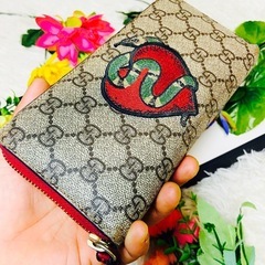 ヘビ✨GUCCI✨グッチ✨財布✨ラウンドジップ✨ホリデーコレクション✨GG柄✨の画像