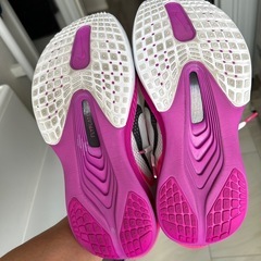 Newシリーズ　NIKE ズームフライ6の画像