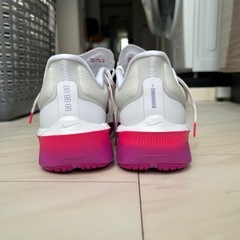 Newシリーズ　NIKE ズームフライ6の画像