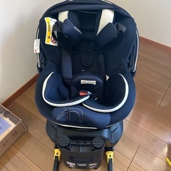 チャイルドシートエールべべクルット