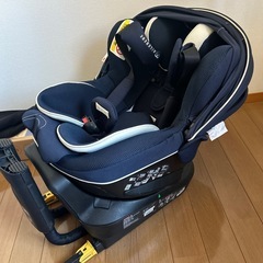 チャイルドシートエールべべクルットの画像