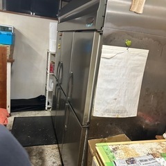 星崎冷蔵庫
の画像