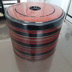 丸形の　お重箱