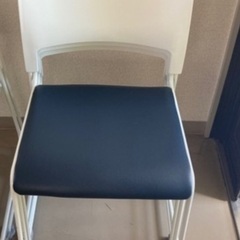 スタッキングチェア　合計1脚の画像
