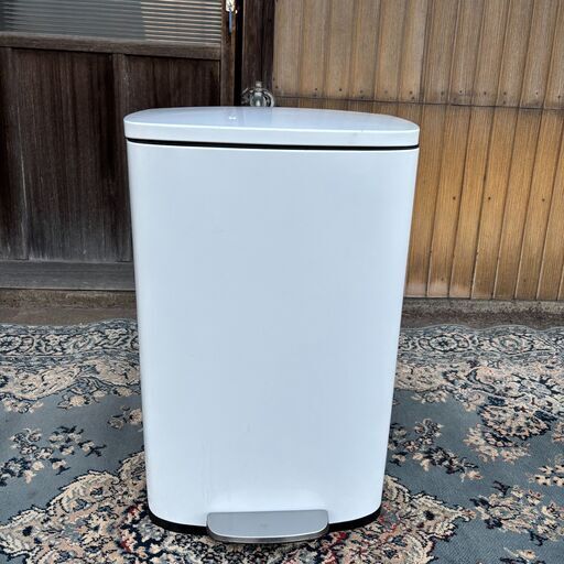 足踏み式ゴミ箱 ダストボックス ペダル付きゴミ箱 ホワイト 1点